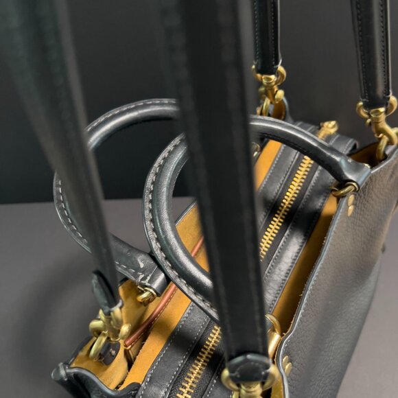 Coach - Rogue Bag In Regenerative Leather - Picture 6 of 16